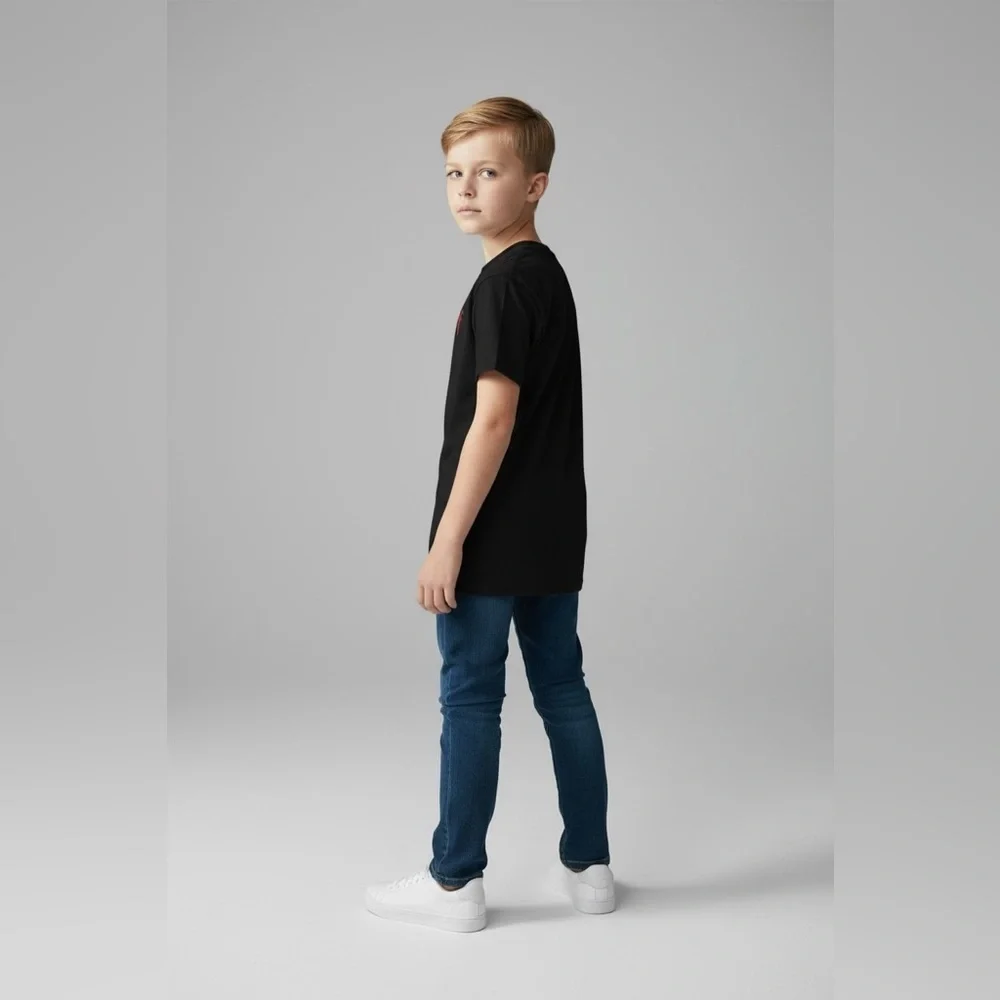 Gildan casual play black T-shirt XS round neck short sleeved embroidered Wolf